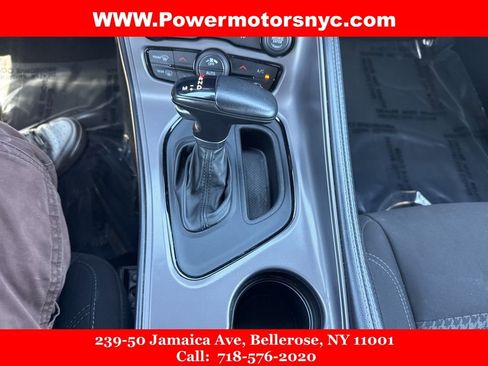 Used 2023 Dodge Challenger SXT image 31