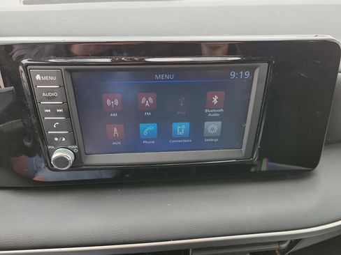 Used 2025 Nissan Kicks S image 15