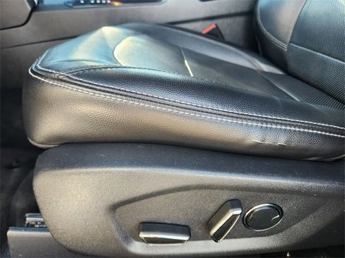 Used 2017 Ford Explorer Limited image 9