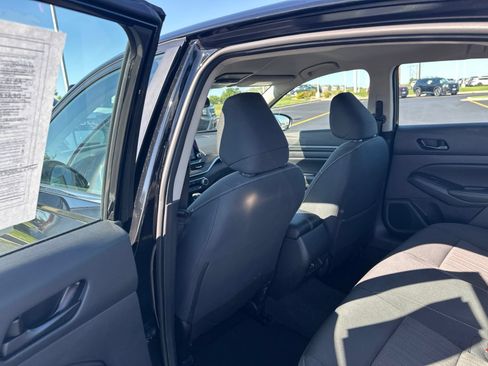 Used 2025 Nissan Altima 2.5 SV AWD/4WD image 19