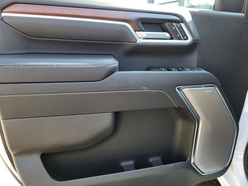 New 2025 GMC Sierra 3500 Denali w/ Denali Reserve Package image 23