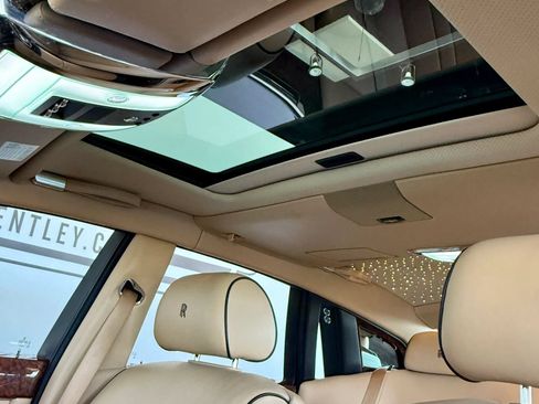 Used 2015 Rolls-Royce Phantom Sedan RWD image 19