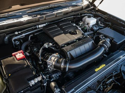 Used 2025 Nissan Frontier Pro-X image 30