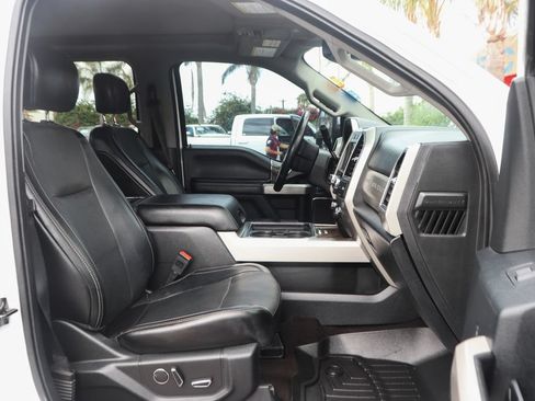 Used 2018 Ford F250 Lariat w/ Lariat Ultimate Package AWD/4WD image 28