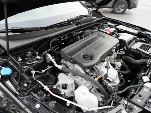 Used 2025 Honda Civic Sport image 31