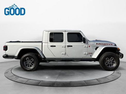 Used 2024 Jeep Gladiator Mojave image 6
