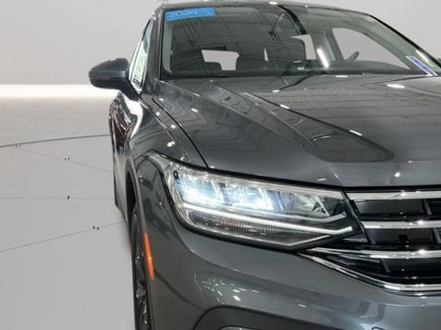 Certified 2024 Volkswagen Tiguan SE w/ Panoramic Sunroof Package AWD/4WD image 31