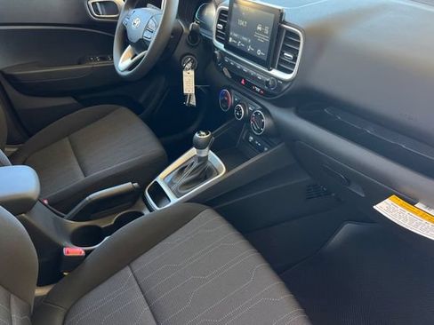 New 2026 Hyundai Venue SE FWD image 15