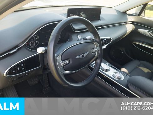Used 2025 Genesis GV70 2.5T AWD/4WD image 5