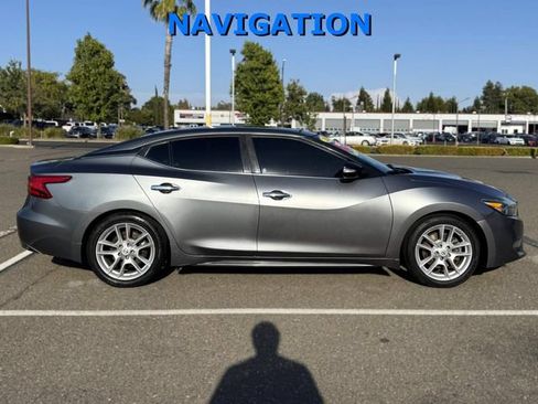 Used 2016 Nissan Maxima 3.5 SL FWD image 4