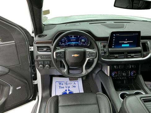 Used 2022 Chevrolet Suburban Premier image 12