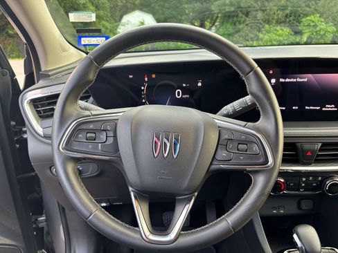 Used 2025 Buick Encore GX Preferred FWD image 32