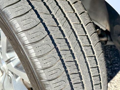 Used 2021 Hyundai Palisade Limited image 11