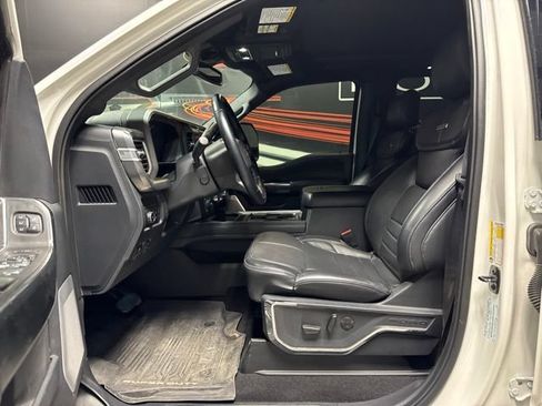 Used 2025 Ford F350 Platinum w/ FX4 Off-Road Package AWD/4WD image 4