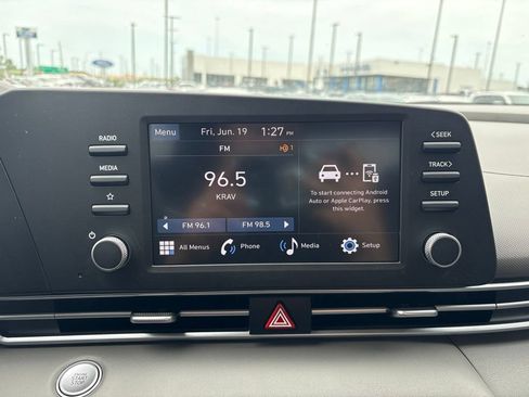 Certified 2025 Hyundai Elantra Sport FWD image 8