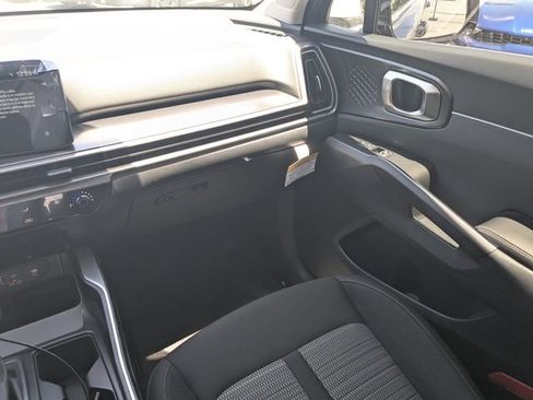 New 2026 Kia Sorento LX FWD image 12