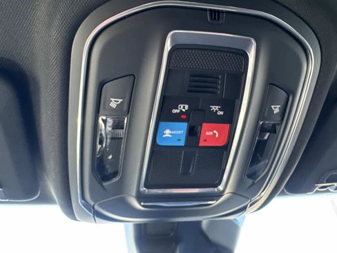 New 2025 Jeep Grand Cherokee Laredo image 14