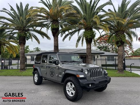 Used 2019 Jeep Wrangler Unlimited Sport S AWD/4WD image 2