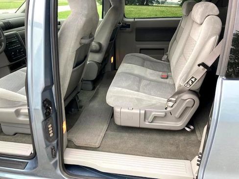 Used 2004 Ford Freestar SE image 18