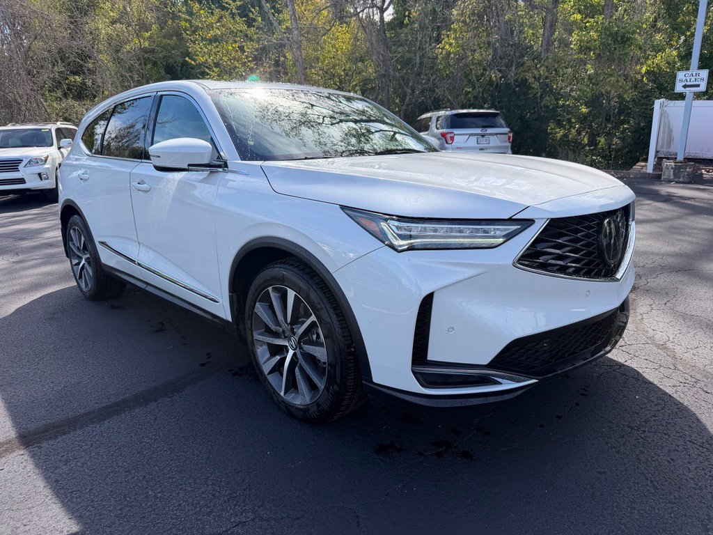 Used 2025 Acura MDX w/ Technology Package AWD/4WD image 4