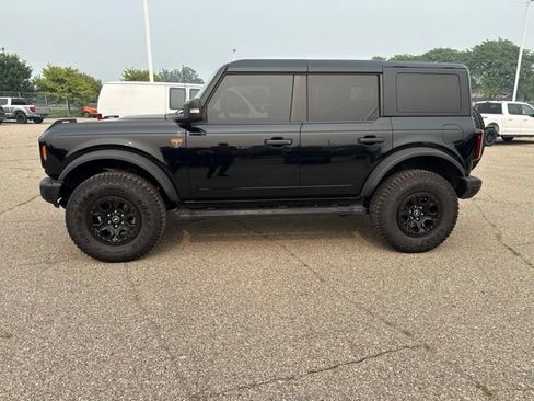 Used 2025 Ford Bronco Badlands AWD/4WD image 3