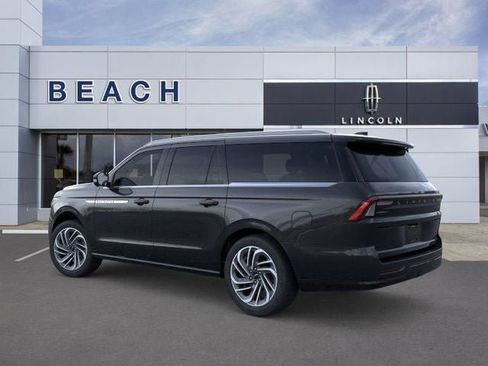 New 2025 Lincoln Navigator L Reserve image 5