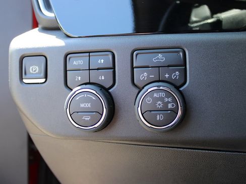 Certified 2025 Chevrolet Silverado 1500 LT Trail Boss w/ Convenience Package II AWD/4WD image 26
