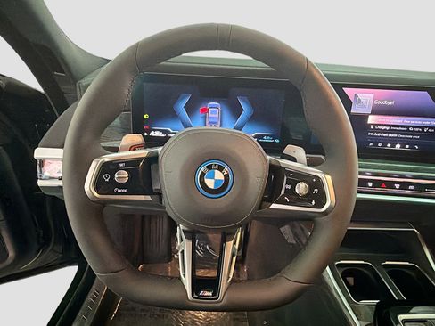 New 2026 BMW 750e xDrive image 36