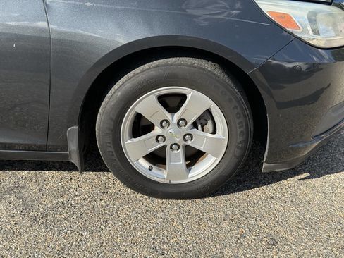 Used 2015 Chevrolet Malibu LS image 30