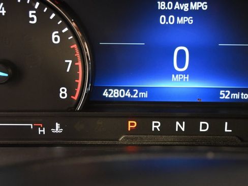 Used 2023 Ford Explorer XLT w/ Equipment Group 202A AWD/4WD image 27