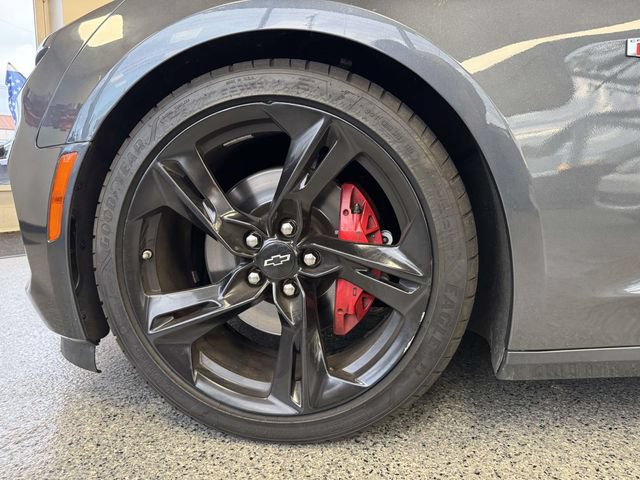 Used 2023 Chevrolet Camaro SS RWD image 10