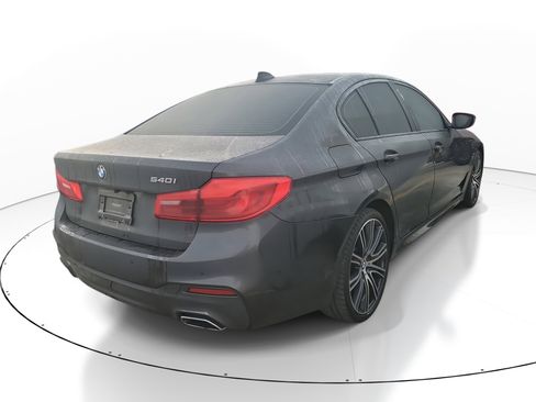 Used 2019 BMW 540i w/ M Sport Package image 9