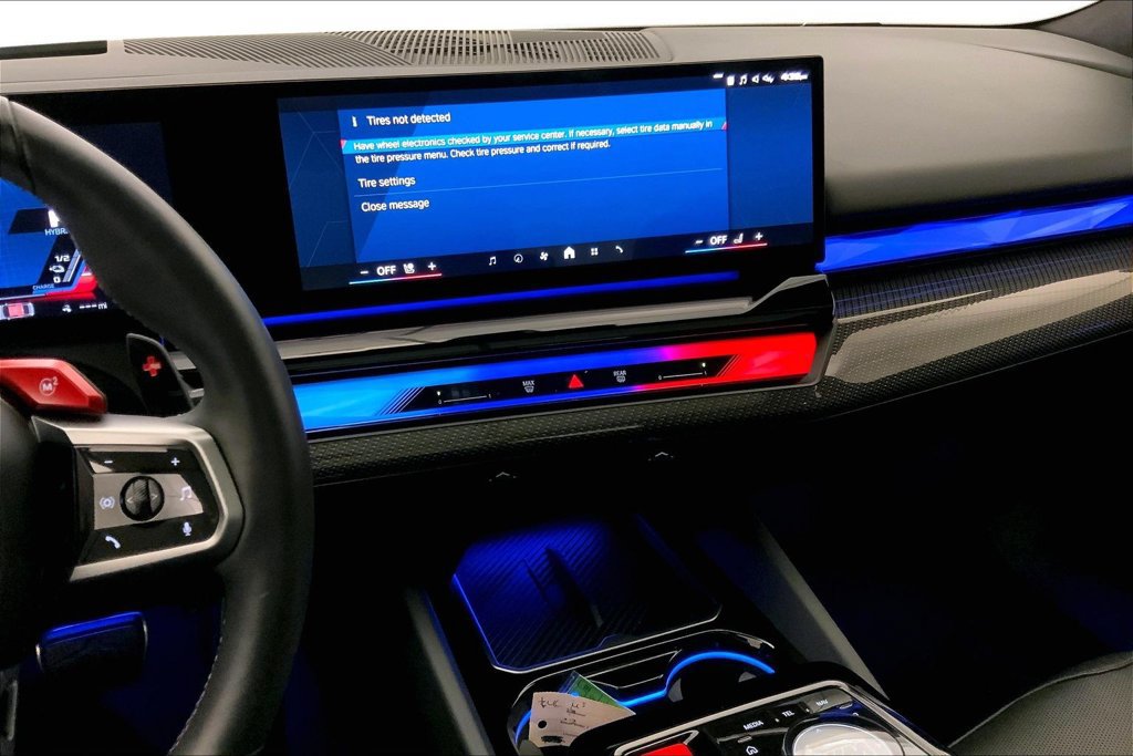 Certified 2025 BMW M5 w/ Executive Package AWD/4WD image 5