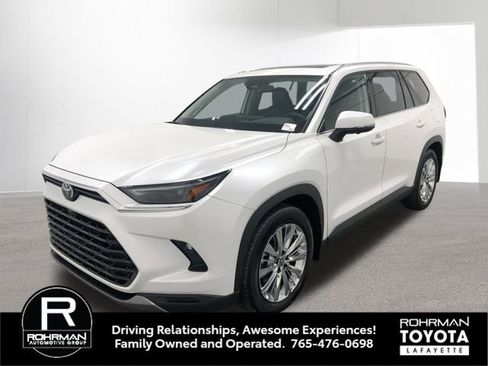 Used 2025 Toyota Grand Highlander AWD image 1