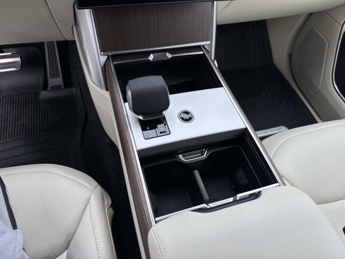 Used 2026 Land Rover Range Rover SE image 27