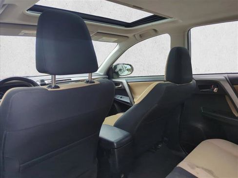 Used 2018 Toyota RAV4 XLE image 14