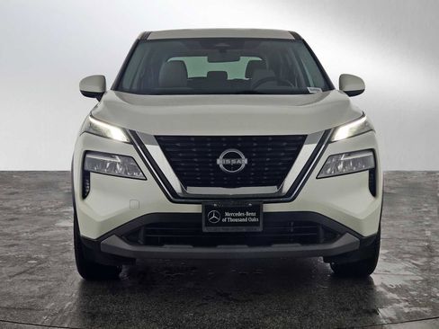 Used 2023 Nissan Rogue SV image 9