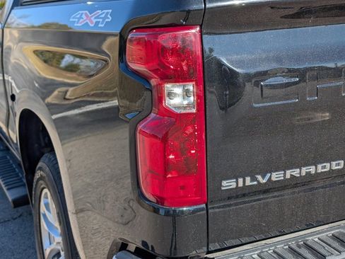 Used 2021 Chevrolet Silverado 1500 LT image 10