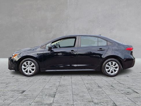 Used 2023 Toyota Corolla LE FWD image 7