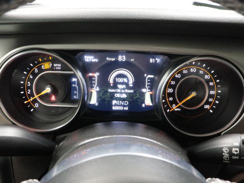 Used 2021 Jeep Wrangler Unlimited Sahara image 38