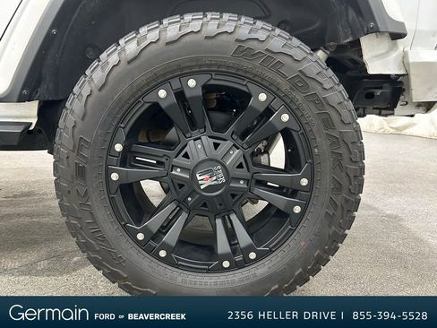 Used 2019 Jeep Wrangler Unlimited Sahara image 13