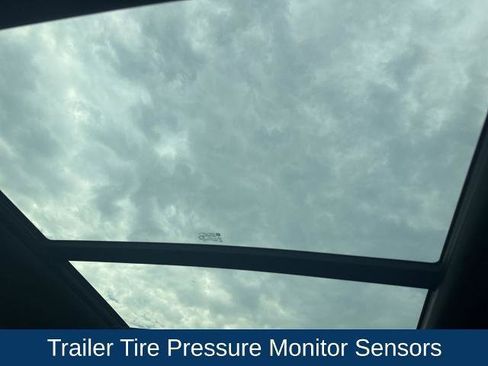 Used 2021 GMC Yukon Denali w/ Denali Premium Package AWD/4WD image 20