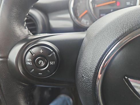 Used 2018 MINI Cooper 2-Door Hardtop image 20