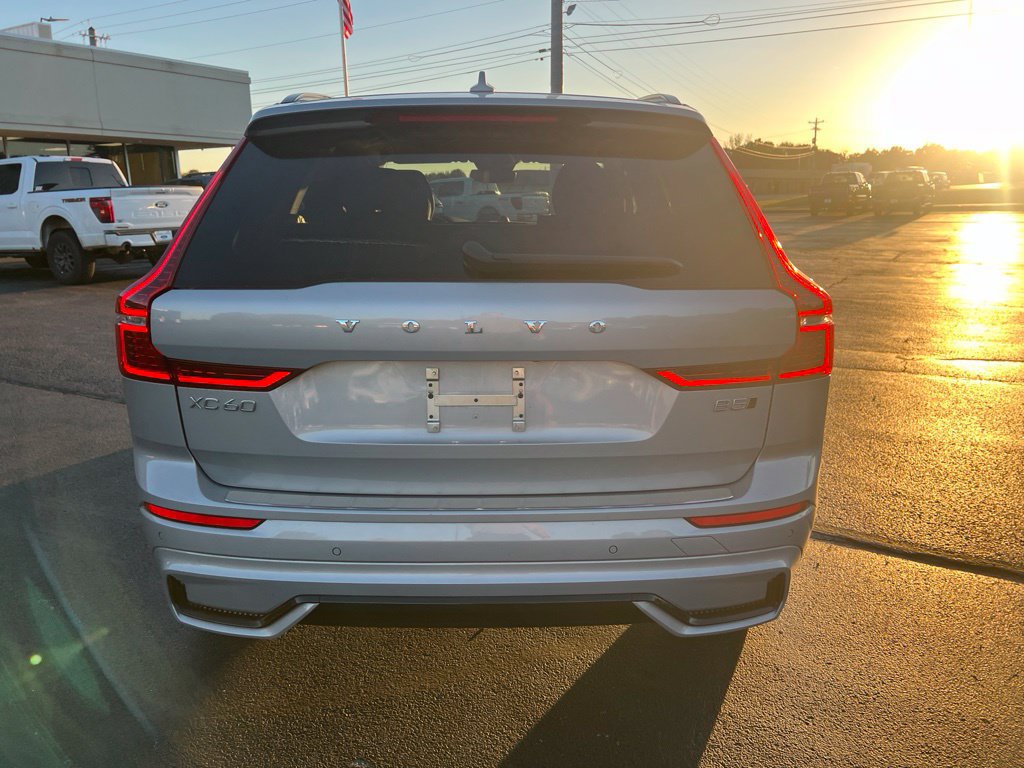 Used 2025 Volvo XC60 B5 Ultra w/ Protection Package Premier AWD/4WD image 4