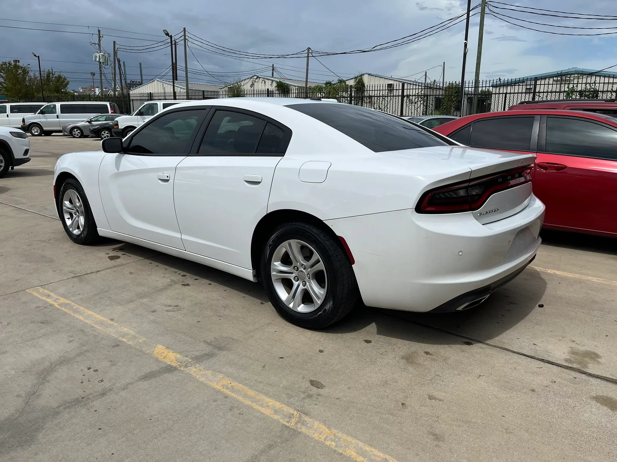 Used 2019 Dodge Charger SXT RWD image 4