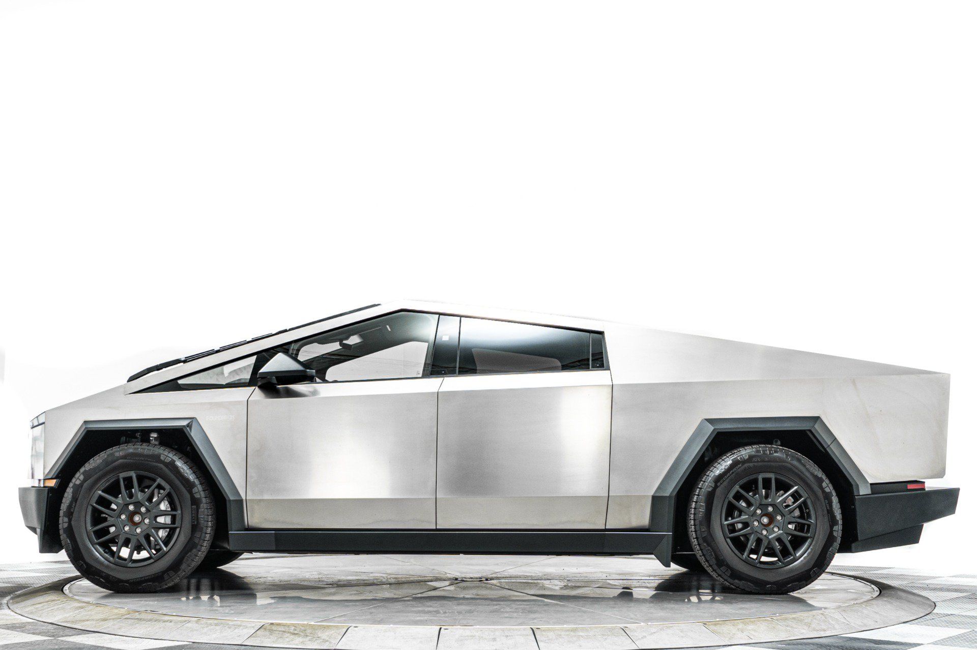 Used 2024 Tesla Cybertruck Cyberbeast AWD/4WD image 6