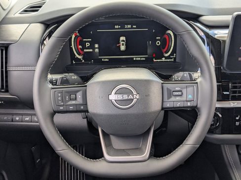 New 2026 Nissan Pathfinder Platinum FWD image 21