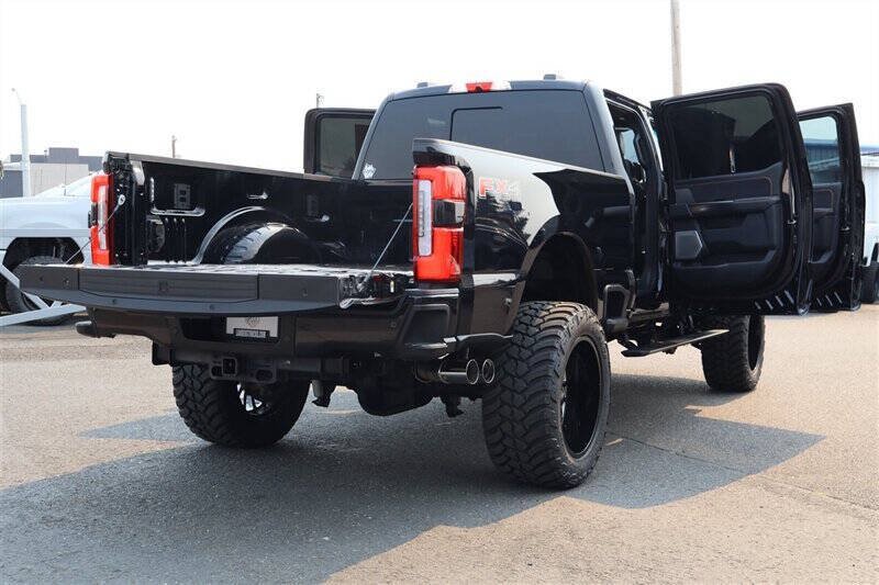 Used 2024 Ford F350 Platinum AWD/4WD image 43