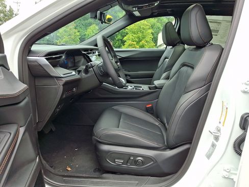 New 2026 Jeep Cherokee Overland w/ Advanced Pro Tech Group AWD/4WD image 10