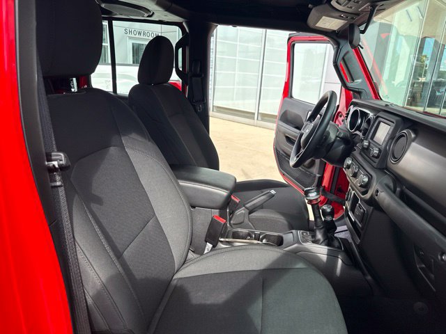 Used 2021 Jeep Gladiator Sport AWD/4WD image 32